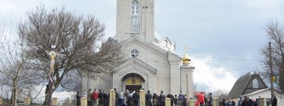 Поліція почала перевірку щодо бійки парафіян під церквою на Житомирщині