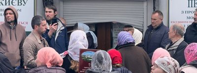 Верующие УПЦ МП повредили ролеты на опечатанном Минкультом корпусе лавры, – полиция