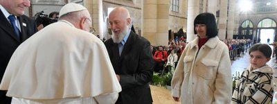 Папа Римський зустрівся із українськими біженцями в Угорщині