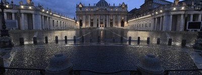 На площі Петра у Ватикані щосуботи лунатиме молитва на вервиці