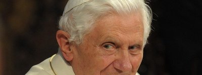 У Німеччині викрали наперсний хрест Папи Бенедикта XVI