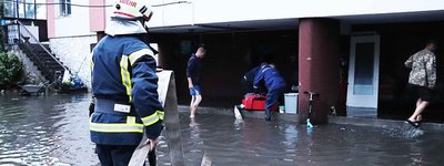 Дощі затопили церкву у місті Вишневе. У ДСНС Київщини розповіли про наслідки негоди