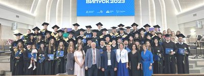 Київський біблійний інститут відзначив 30-річчя черговим великим випуском студентів