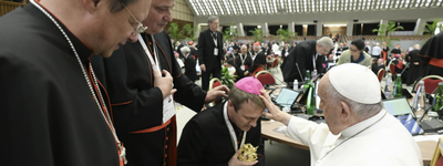 Папа освятив корону для статуетки Богородиці у Фастові