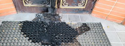 В Одесі невідомі підпалили двері храму РПЦЗ