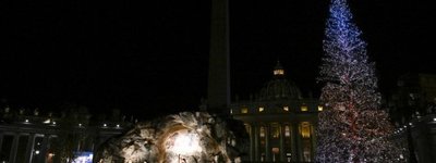 У Ватикані відкрили різдвяну ялинку та вертеп