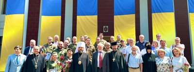 Настоятельці жіночого монастиря УПЦ МП довелося виправдовуватися за спільне фото з митрополитом ПЦУ