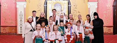 Ігуменя Серафима організувала для Кирила пісні та танці українських дітей