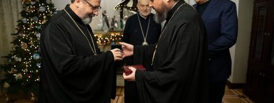 Митрополит ПЦУ передав Главі УГКЦ мощі святих Андрія Первозваного та князя Володимира