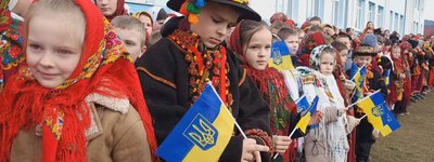На Прикарпатті понад 500 дітей заспівали колядку і встановили рекорд України