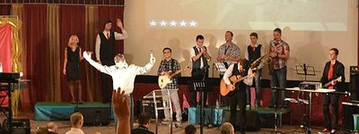 In Mariupol, the occupiers are turning a Protestant church into a cinema