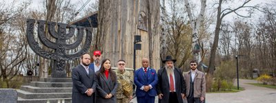 Духовний радник Трампа відвідав Бабин Яр