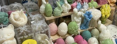 В Українському культурному центрі в Парижі провели благодійний Великодній ярмарок
