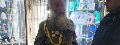 Відсвяткував. На Закарпатті клірик УПЦ МП вийшов на люди у радянській уніформі із георгіївською стрічкою