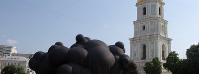 Возле Софии Киевской установили инсталляцию, которую Украина представит на Burning Man