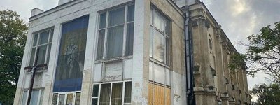 In Sevastopol, occupiers are trying to seize a church from Roman Catholics
