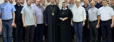 Глава УГКЦ передав мощі святих Косми і Даміяна медичним капеланам
