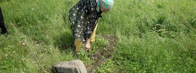 Камʼяні надгробки XVIII століття на подвірʼї Ольги Шафрайчук. Суспільне Вінниця