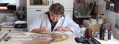 Лариса Обухович за роботою