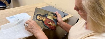 Митники передали до музеїв Херсонщини й Харківщини 86 конфіскованих культурних цінностей
