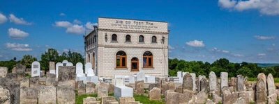 Будинок-усипальню могили засновника хасидизму в Меджибожі повернули у власність громаді