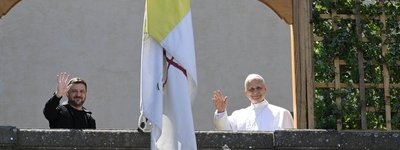 Leo XIV and Ukrainian President Volodymyr Zelenskyy wave from the Pontifical Villas of Castel Gandolfo on July 9, 2025.