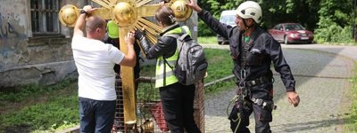 Історичний хрест із собору Святого Юра у Львові повернуть на купол до Покрови