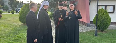 Глава УГКЦ відвідав парафію у Лігниці, де з купола храму зрізали хрест