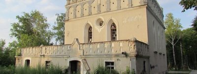 Унікальна синагога в Гусятині перетворилась на наркокубло