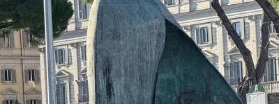 У Римі вандали пошкодили пам'ятник Папі Івану Павлу II