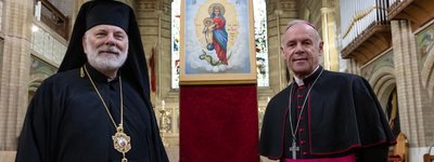 Ukrainian icon solemnly blessed and heralded as a sign of peace