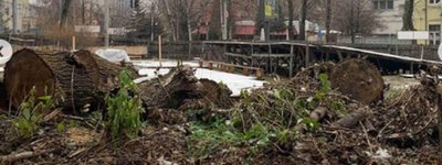 У Києві почали будівництво храму УПЦ МП — замість скверу вирубані дерева