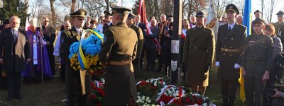 Перепоховання останків польських солдатів спростовує вкиди РФ, що Україна «затягує ексгумацію» - МЗС