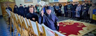 У Свято-Покровському соборі Рівного освятили рушники, вишиті родинами зниклих та полонених