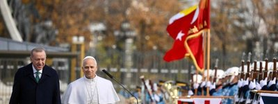 Папа Лев XIV зустрівся з Ердоганом та відвідав мавзолей Кемаля Ататюрка