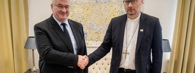 Sybiha meets with Apostolic Nuncio