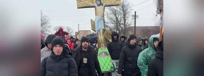 Участь у ході взяли орієнтовно 500 паломників 