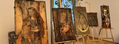 У Сенаті Чехії відбулася виставка ікон на ящиках від набоїв