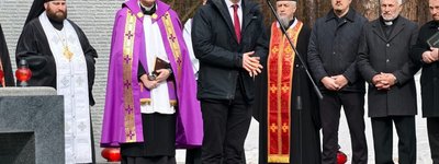 Українські й польські урядовці та духовенство у Биківні вшанували пам’ять жертв Катинського розстрілу