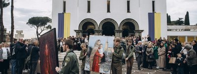 Хресна дорога за мир в Україні пройшла у Римі за участі іноземних дипломатів і дітей