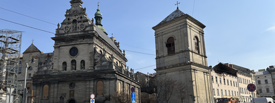 Храм св. Андрія і частина комплексу колишнього монастиря Бернардинів у центрі Львова