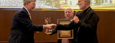 Джорджу Вайґелю у Вашингтоні вручили відзнаку Блаженного Омеляна Ковча