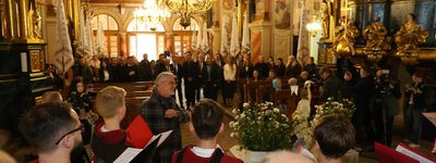 King of Sweden visits Lviv church damaged by Russian attack