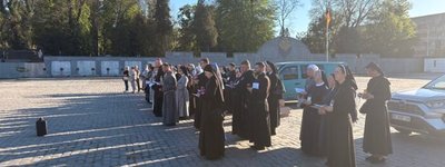 Учасники Асамблеї Вищих настоятелів вшанували полеглих воїнів на Личаківському цвинтарі у Львові