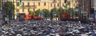У Петербурзі у святкуванні Курбан-байраму взяли участь 300 тисяч мусульман