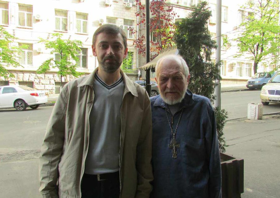 о. Гліб Якунін з С. Шумилом у Києві, 2014 р. - фото 127246