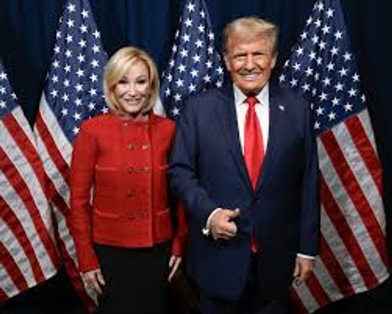 Жінка-пастор на посаді духовного радника Д. Трампа та глави офісу в Білому домі - фото 147130