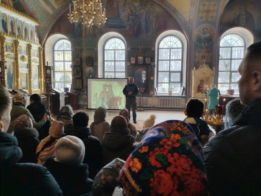 «Духовно-патріотичне» виховання як вибивати українців в підмосковному храмі РПЦ МП - 165977 «Духовно-патріотичне» виховання як вибивати українців в підмосковному храмі РПЦ МП - фото 165977
