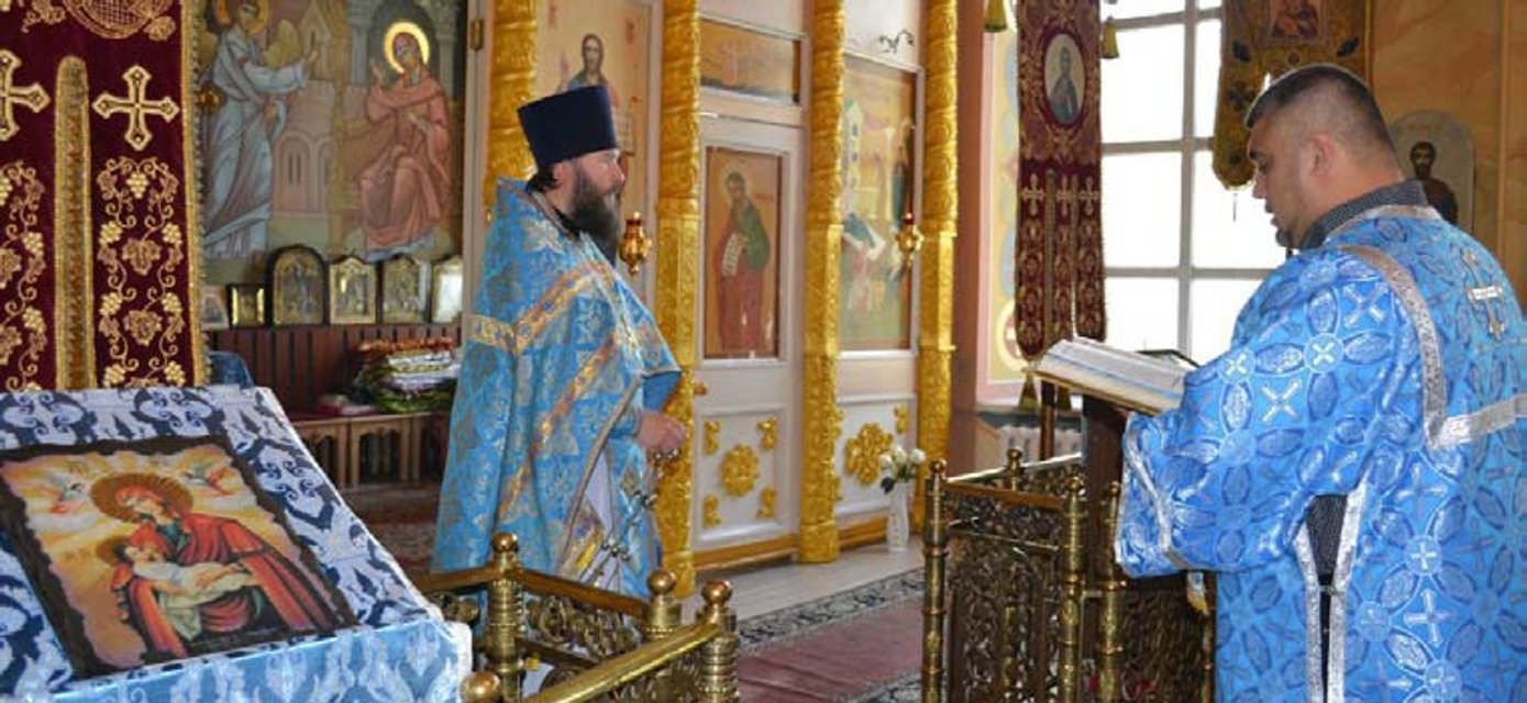 Богослужіння в преділі Різдва Богородиці в Петропавлівському храмі РПЦ МП в підмосковному Обухово - 165982 Богослужіння в преділі Різдва Богородиці в Петропавлівському храмі РПЦ МП в підмосковному Обухово - фото 165982