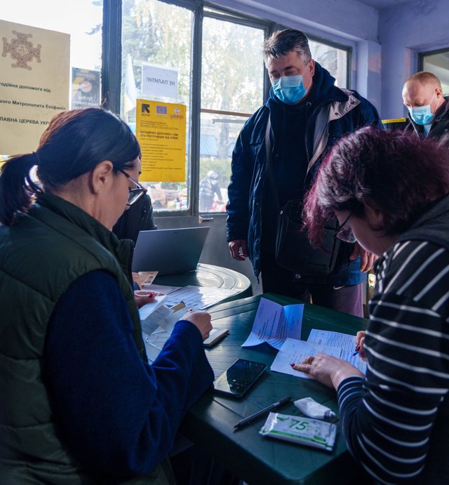 Волонтери з Маріуполя працюють в Дніпрі - 160084 Волонтери з Маріуполя працюють в Дніпрі - фото 160084